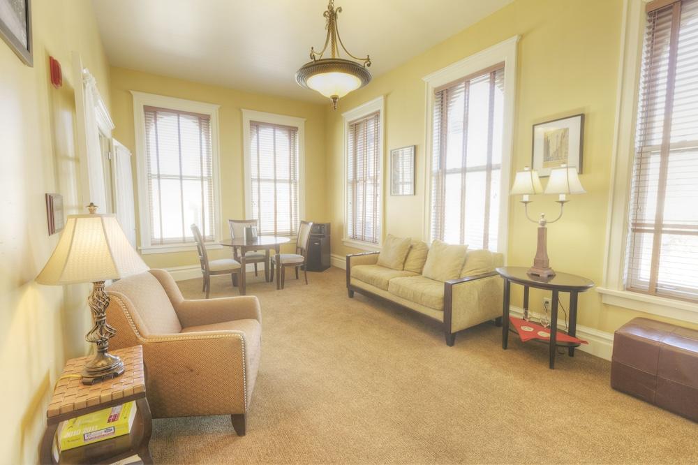 Montvale Hotel (Adults Only) Σποκάν Εξωτερικό φωτογραφία