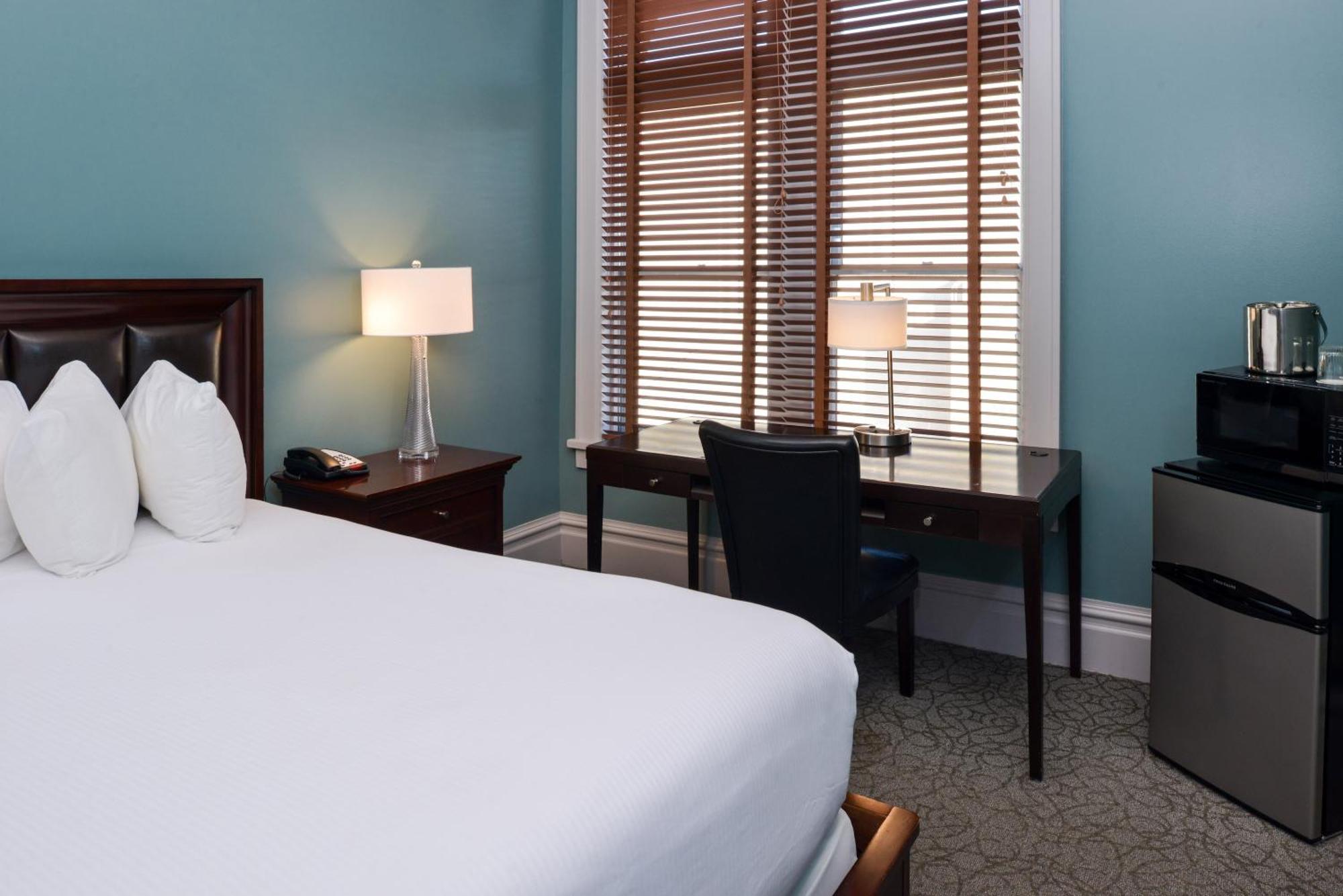 Montvale Hotel (Adults Only) Σποκάν Εξωτερικό φωτογραφία