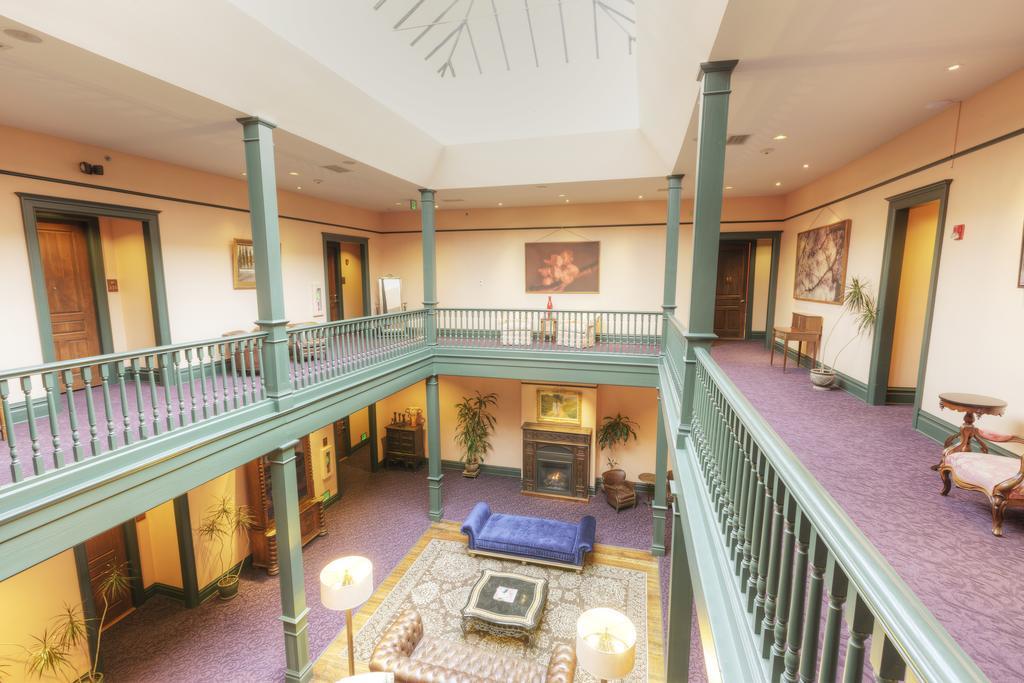 Montvale Hotel (Adults Only) Σποκάν Εξωτερικό φωτογραφία
